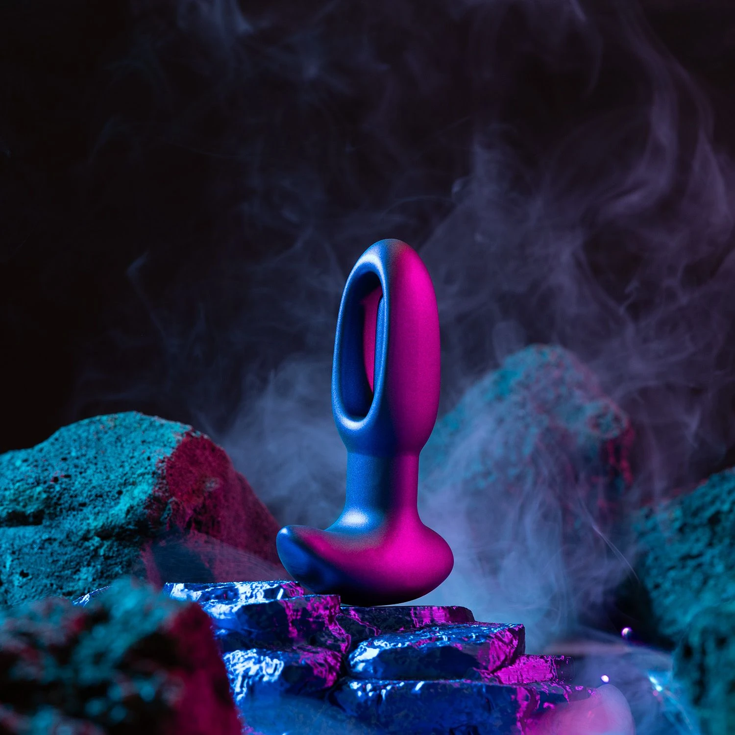 Hueman - Voyager Vibrating Butt Plug With Tapping - Purple