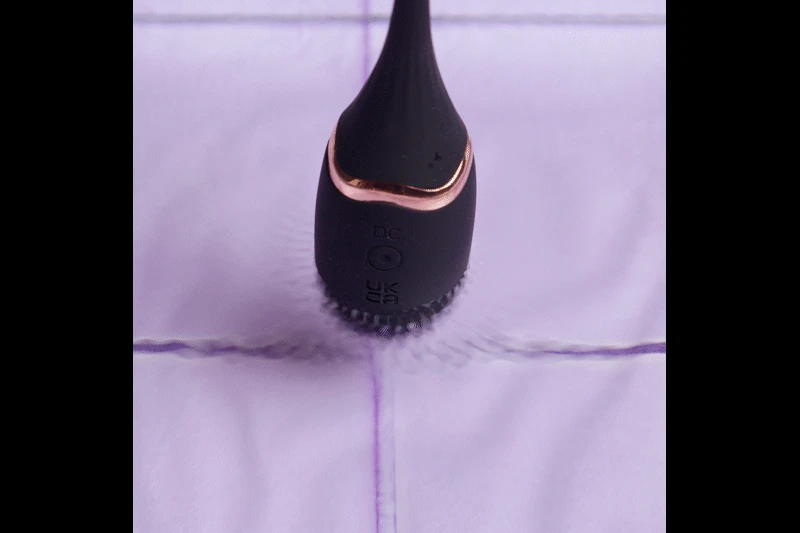 Teazers – Vibrating Egg With Remote – Black